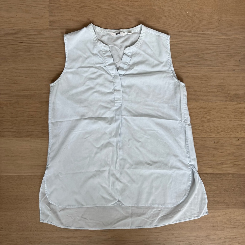 Uniqlo Sky Blue Sleeveless Women's Top